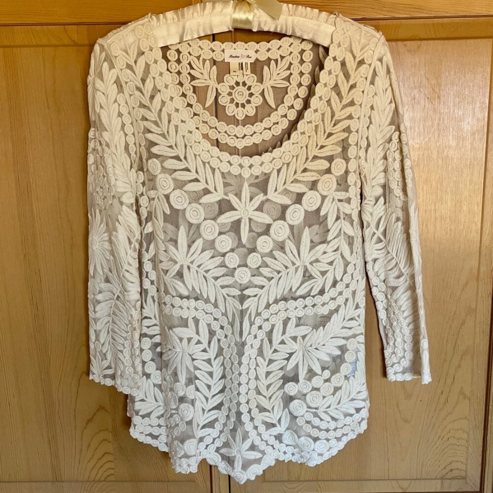 Elegant embroidered mesh blouse